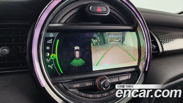Mini Cooper S 2019 — ფოტო 15/20