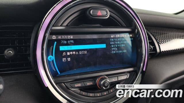 Mini Cooper S 2019 — ფოტო 16/20