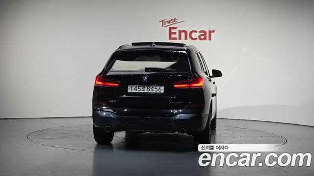 BMW X1 2022 — Фото 4/20