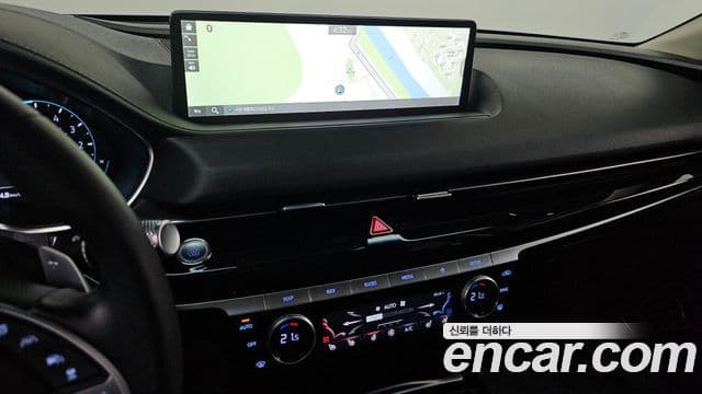 Genesis Electrified G80 2022 — ფოტო 17/20
