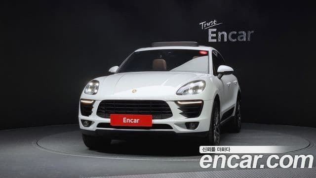 Porsche Macan 2018 — ფოტო 3/20