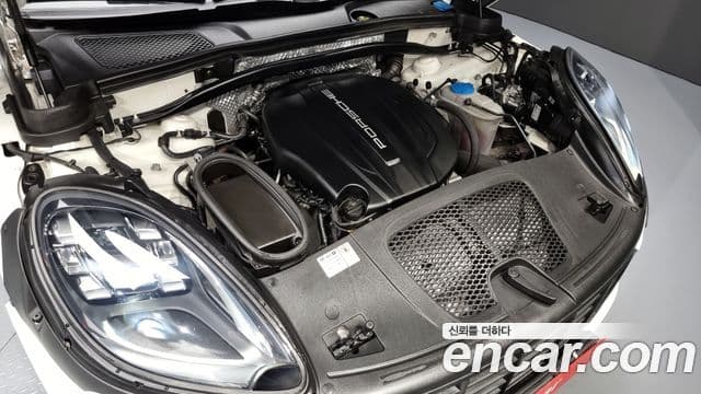 Porsche Macan 2018 — ფოტო 6/20