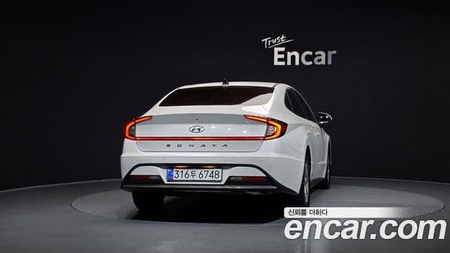Hyundai Sonata Hybrid 2020 — Photo 5/20