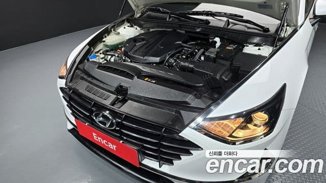 Hyundai Sonata Hybrid 2020 — Photo 17/20