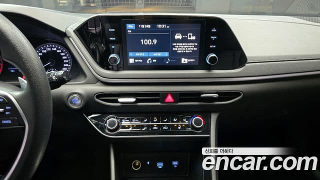Hyundai Sonata Hybrid 2020 — Photo 19/20