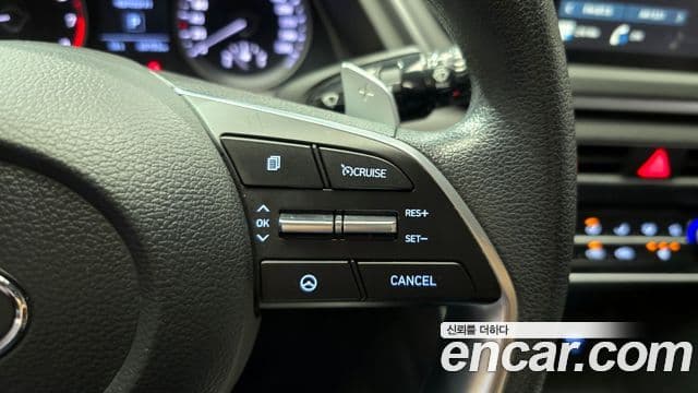 Hyundai Sonata Hybrid 2020 — Photo 2/20