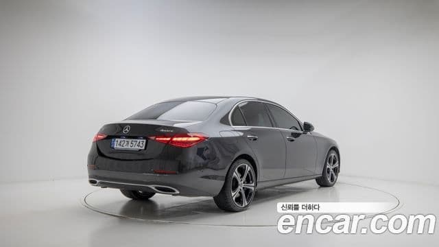 Mercedes-Benz C-Class 2023 — ფოტო 16/20