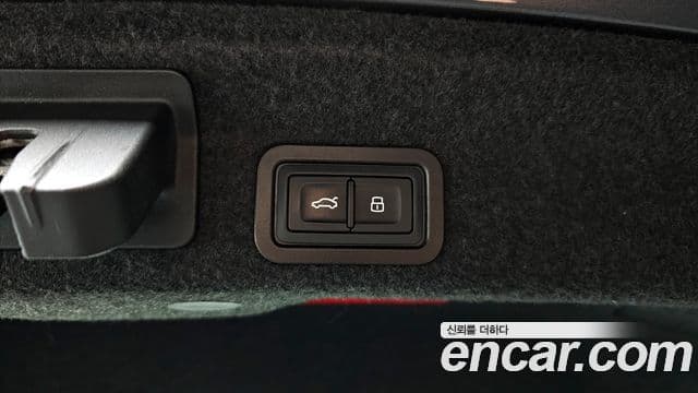 Audi A6 2022 — ფოტო 17/20
