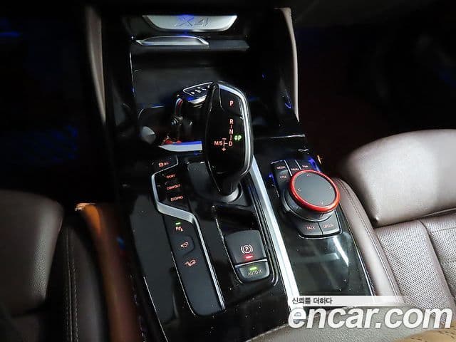 BMW X4 2020 — Photo 7/19
