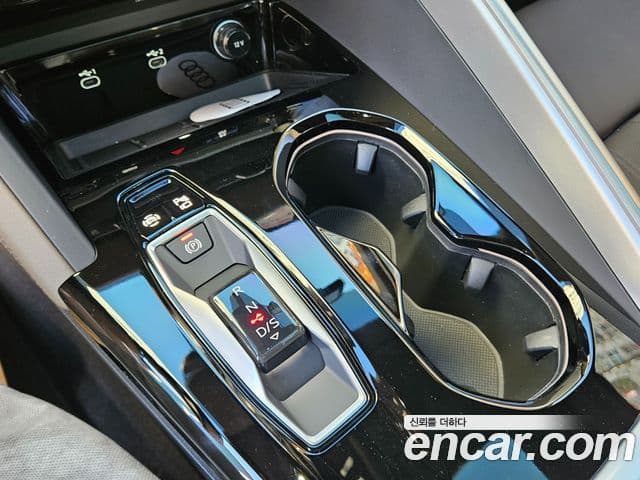 Audi Q5 2025 — Şəkil 7/19