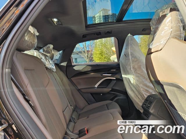 Audi Q5 2025 — Şəkil 10/19