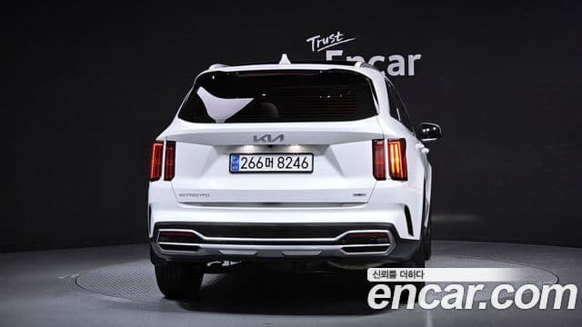 Kia Sorento 2023 — ფოტო 4/20