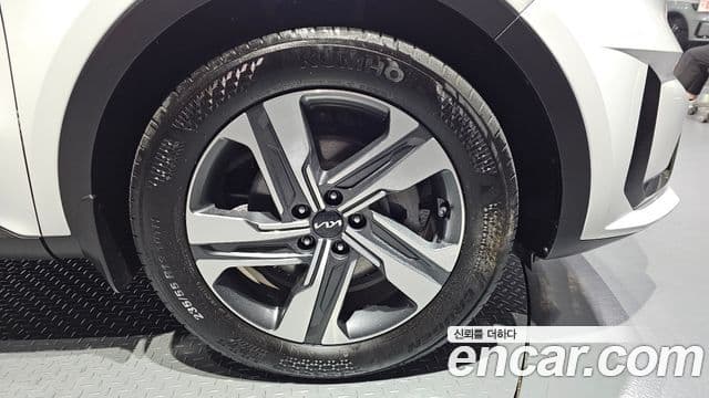 Kia Sorento 2023 — ფოტო 5/20