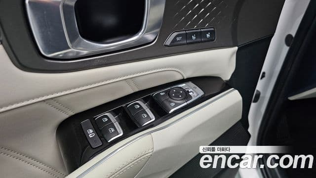 Kia Sorento 2023 — ფოტო 18/20