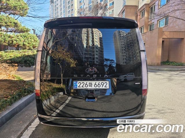 Hyundai Staria 2024 — Photo 16/20