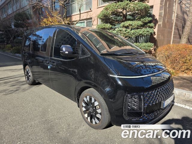 Hyundai Staria 2024 — Photo 12/20