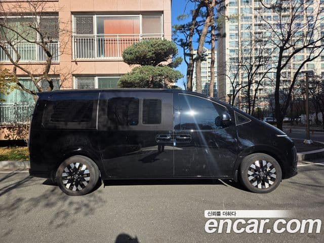 Hyundai Staria 2024 — Photo 10/20