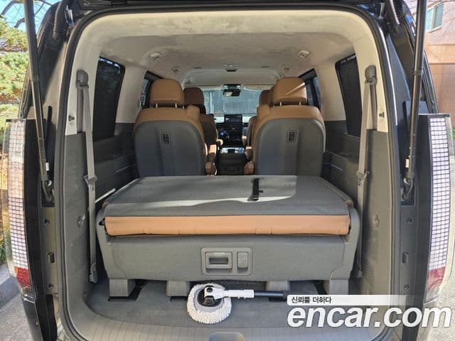 Hyundai Staria 2024 — Photo 2/20