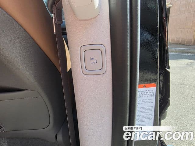 Hyundai Staria 2024 — Photo 3/20