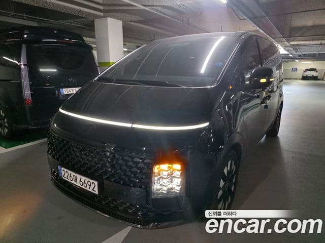 Hyundai Staria 2024 — Photo 20/20