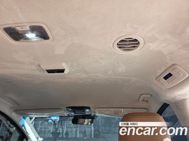 Hyundai Staria 2024 — Photo 19/20