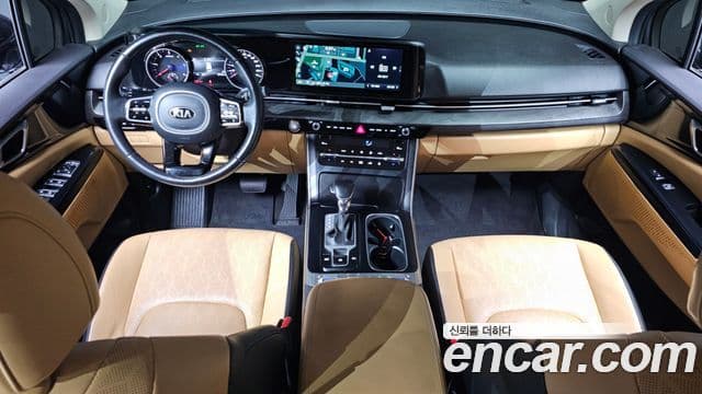 Kia Carnival 2021 — ფოტო 7/20