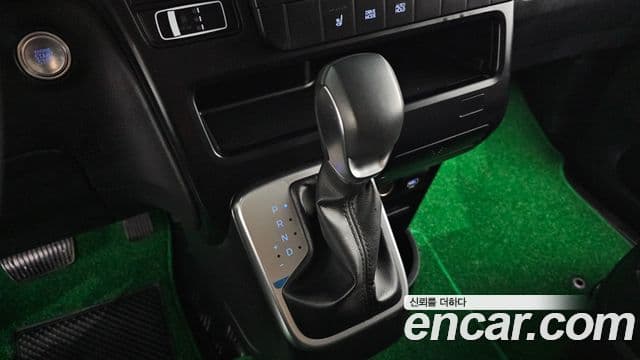 Hyundai Staria 2024 — ფოტო 9/20
