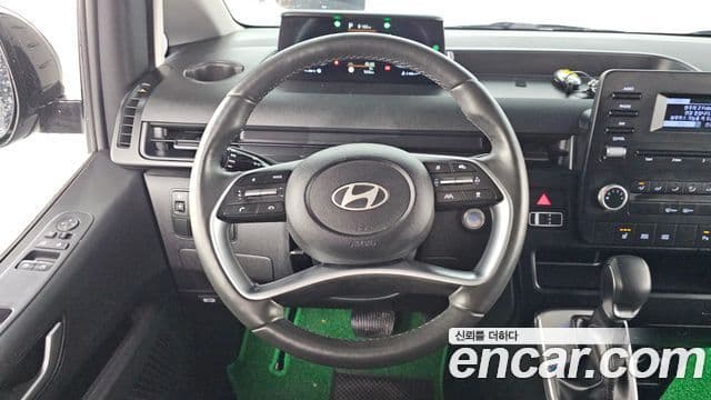 Hyundai Staria 2024 — ფოტო 13/20