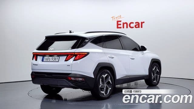 Hyundai Tucson Hybrid 2022 — Photo 18/20