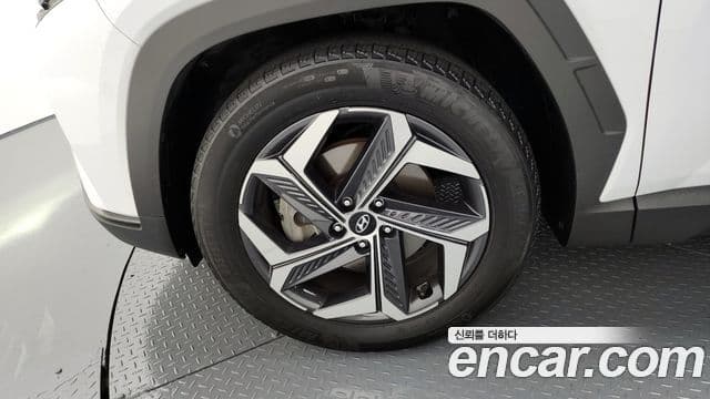Hyundai Tucson Hybrid 2022 — Photo 15/20