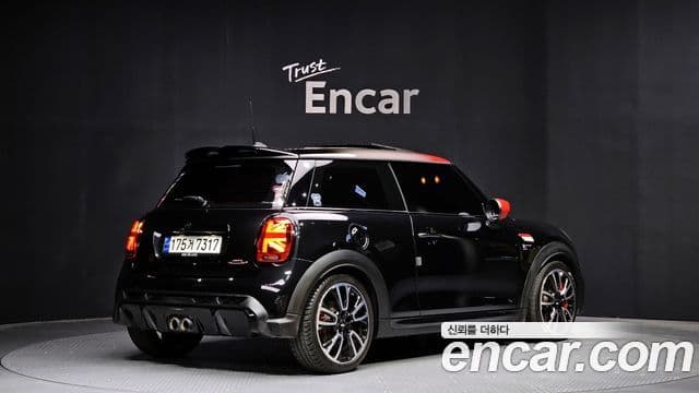 Mini Cooper S 2023 — ფოტო 2/20