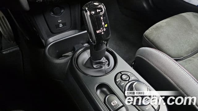 Mini Cooper S 2023 — ფოტო 9/20