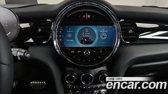 Mini Cooper S 2023 — ფოტო 14/20