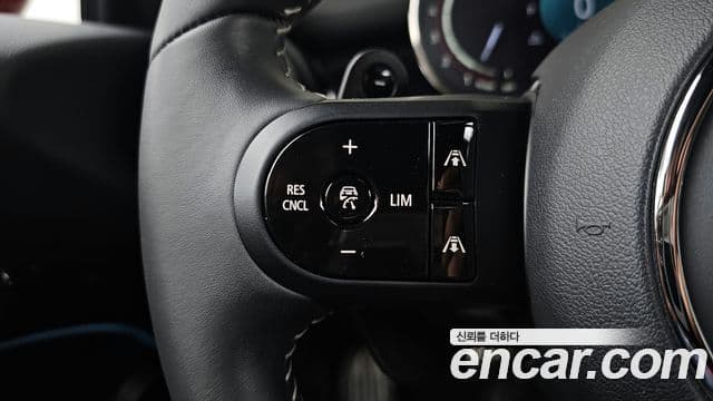 Mini Cooper S 2023 — ფოტო 19/20
