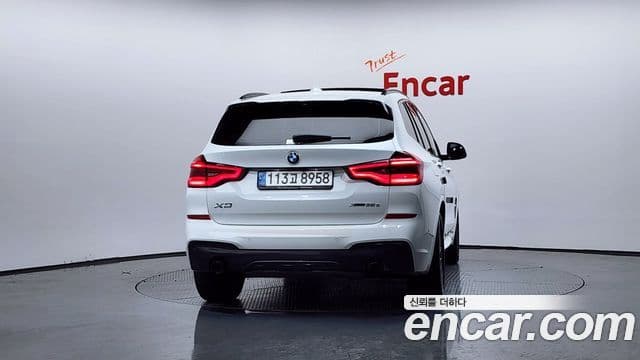 BMW X3 2021 — Photo 9/20