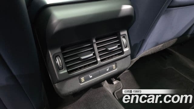 Land Rover Range Rover Evoque 2021 — Фото 19/20