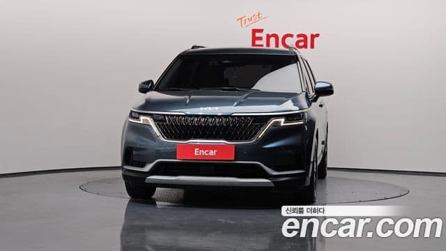 Kia Carnival 2021 — ფოტო 3/20