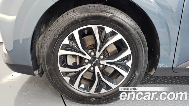 Kia Carnival 2021 — ფოტო 5/20