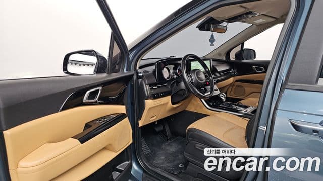 Kia Carnival 2021 — ფოტო 10/20
