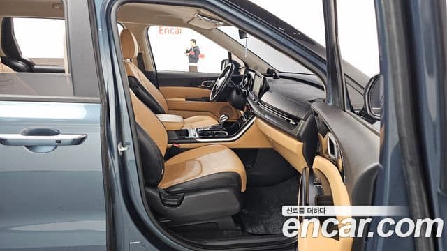 Kia Carnival 2021 — ფოტო 11/20