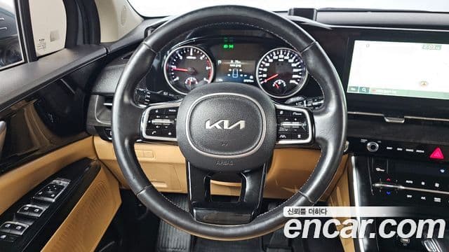 Kia Carnival 2021 — ფოტო 13/20