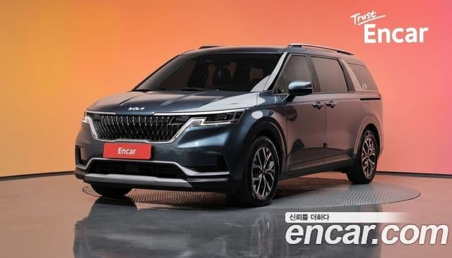 Kia Carnival 2021 — ფოტო 1/20