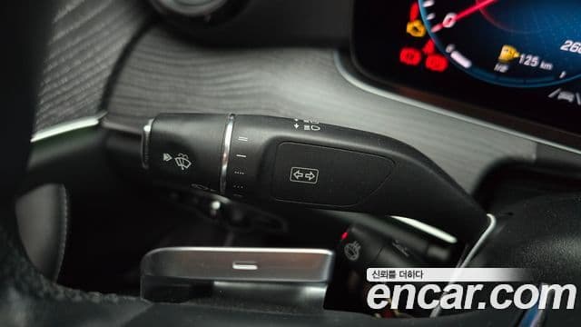Mercedes-Benz E-Class 2022 — ფოტო 16/20