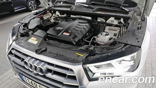 Audi Q5 2020 — ფოტო 6/20