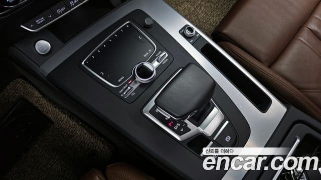 Audi Q5 2020 — ფოტო 9/20