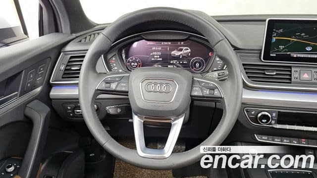 Audi Q5 2020 — ფოტო 13/20
