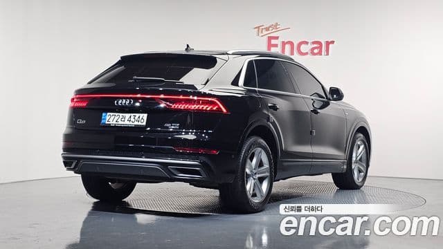 Audi Q8 2020 — Photo 6/20