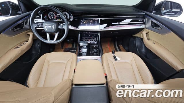 Audi Q8 2020 — Photo 14/20