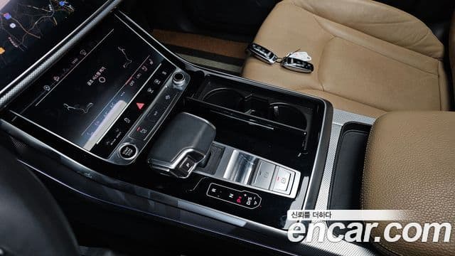 Audi Q8 2020 — Photo 11/20