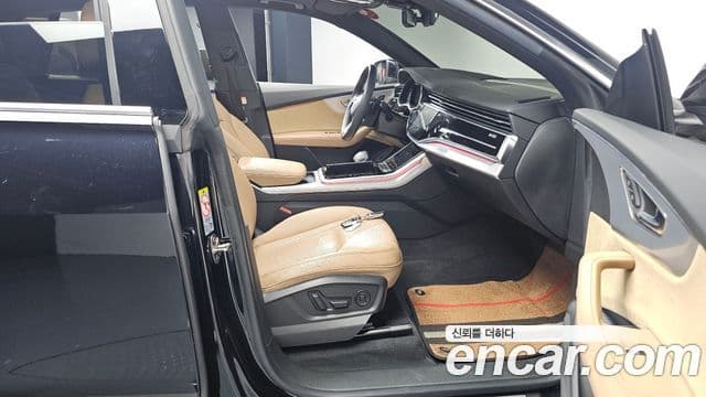 Audi Q8 2020 — Photo 16/20